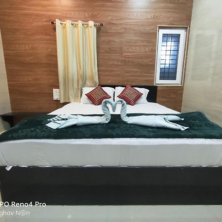 Mādhavaram Kamala Sadana Lodge מראה חיצוני תמונה